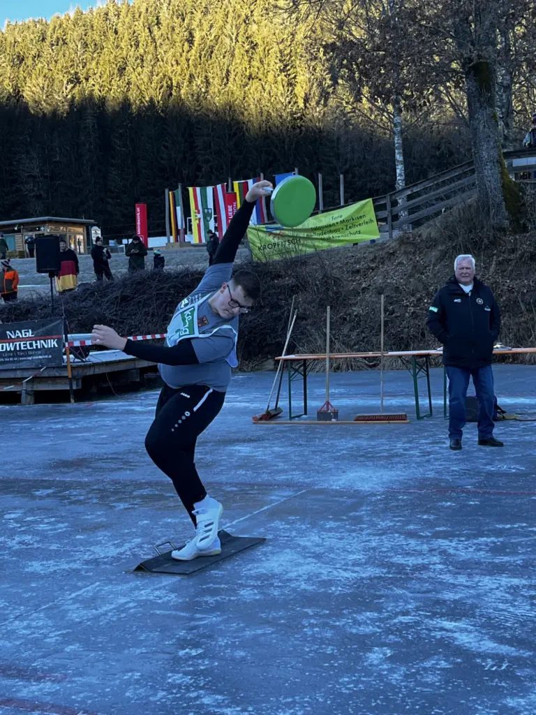 Luca Rehrl (D)